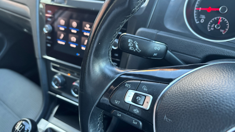 Volkswagen Golf 1.5 TSI EVO SE [Nav] 5dr Petrol Hatchback